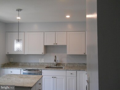 3079 White Birch Ct, Fairfax, VA 22031 - photo 4