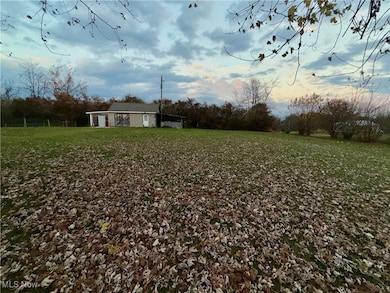 10150 Portie-Flamingo Rd SE, Corning, OH 43730 - photo 2