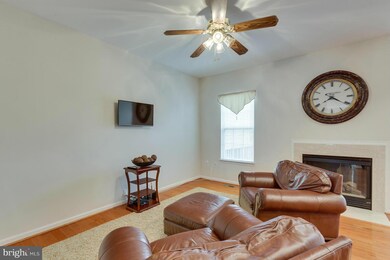 42803 Shaler St, Chantilly, VA 20152 - photo 5