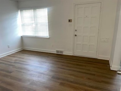 760 E Mckellar Ave, Memphis, TN 38106 - photo 2