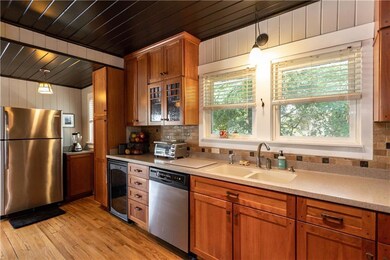 1411 Forestdale Dr, Des Moines, IA 50311 - photo 6