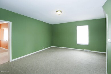 622 Walnut St-106