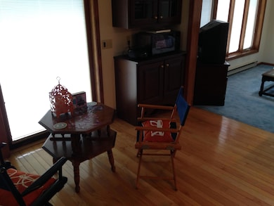 breakfast area.JPG