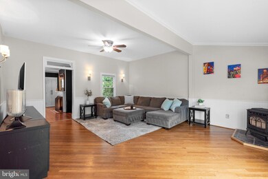 131 Bloomsbury Ave, Catonsville, MD 21228 - photo 6