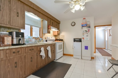 33 Wilbur St, Everett, MA 02149 - photo 3