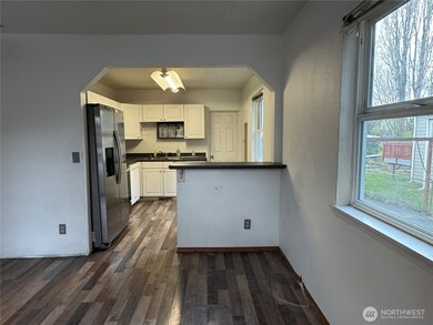 10645 21st Ave SW, Seattle, WA 98146 - photo 4