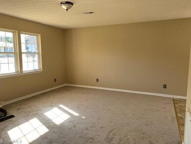 1002 Breeze Way Ct, Asheboro, NC 27203 - photo 4