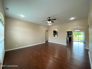 11710 Taylor Rae Dr, Louisville, KY 40229 - photo 7