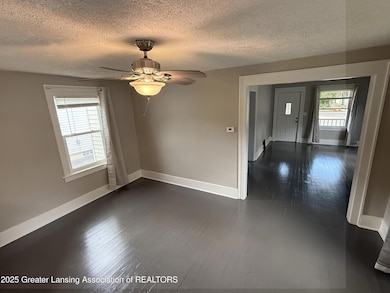 2201 S Pennsylvania Ave, Lansing, MI 48910 - photo 4