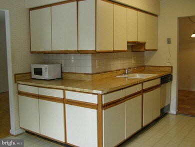 10513 Stonington Ln unit 6, Manassas, VA 20109 - photo 6