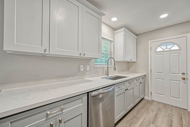 7702 Yoe St, Houston, TX 77016 - photo 7