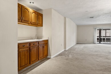 40 Greenleaf St unit 402, Quincy, MA 02169 - photo 2