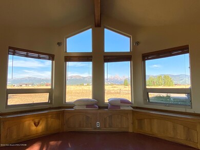3 Great Room Centered