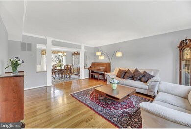 8 Summer Fields Ct, Lutherville Timonium, MD 21093 - photo 2