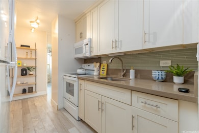 The Oahuan Tower unit 401, Honolulu, HI 96822 - photo 6