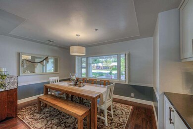 005_Dining Room