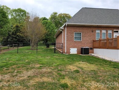 194 Jane Sowers Rd, Statesville, NC 28625 - photo 5