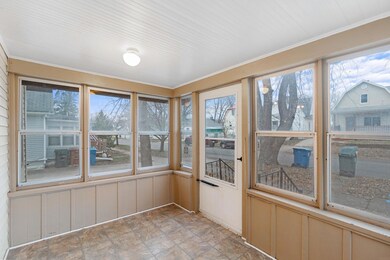 1108 Hawthorne Ave, Waterloo, IA 50702 - photo 4