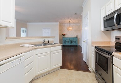 21-1503 Cambridge Lakes-MLS