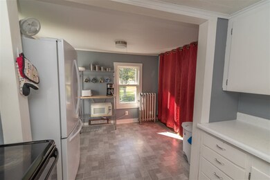 w/pantry & storage space