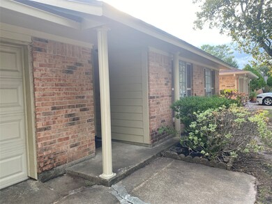 10507 Heather Hill Dr, Houston, TX 77086 - photo 3