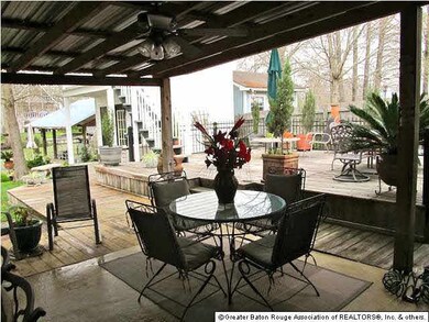 covered patin and uncovered patio
