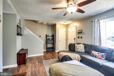 922 Chestnut Wood Ct, Chestnut Hill Cove, MD 21226 - photo 4