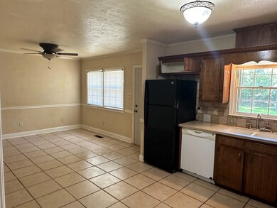 821 Community Ave, Albany, GA 31705 - photo 6