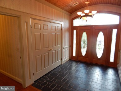 68 Potomac Meadow Ln, Harpers Ferry, WV 25425 - photo 2