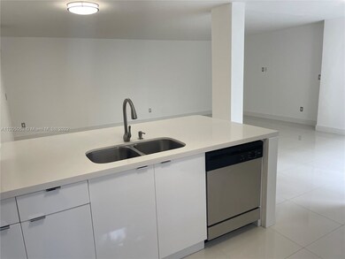 3545 Magellan Cir unit 3565, Miami, FL 33180 - photo 7