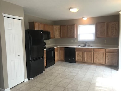 3106 Limber Pine Dr, Whiteland, IN 46184 - photo 3