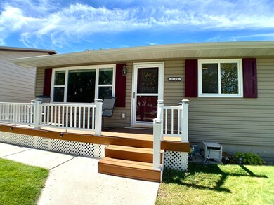 Front Porch<|><|>