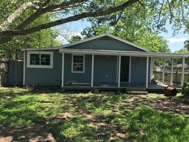 607 Malone St, Tomball, TX 77375 - photo 2