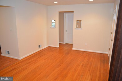 10806 Hobson St, Kensington, MD 20895 - photo 5