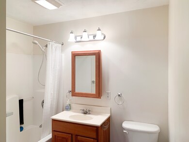 25 Green Leaves Dr unit 508, Amherst, MA 01002 - photo 5