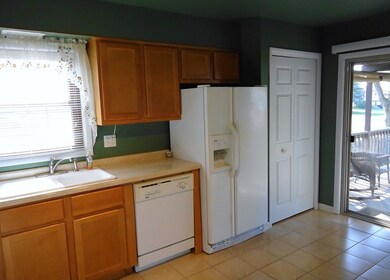 19040 Willow Ave, Country Club Hills, IL 60478 - photo 6