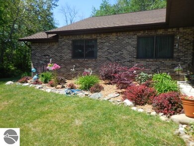 5775 Huron Woods Dr, Tawas City, MI 48763 - photo 4