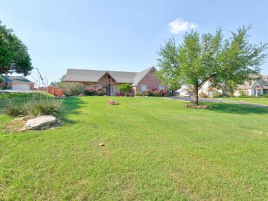 2210 Tanton Sound Ct, Granbury, TX 76049 - photo 3