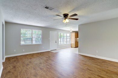 16110 Tibet Rd, Friendswood, TX 77546 - photo 7