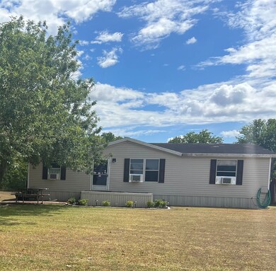 10214 Harry Dr, Needville, TX 77461 - photo 4