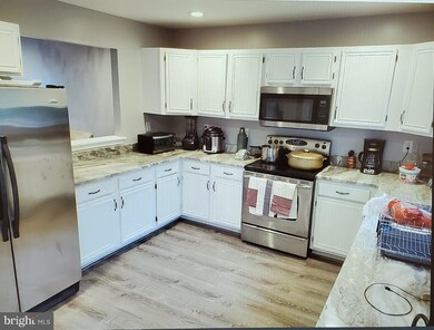 2555 Ambling Cir, Crofton, MD 21114 - photo 4