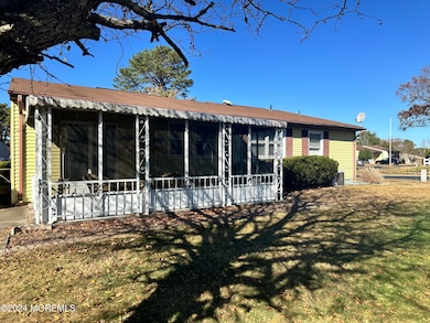 69 Chelsea Dr unit 72, Whiting, NJ 08759 - photo 3