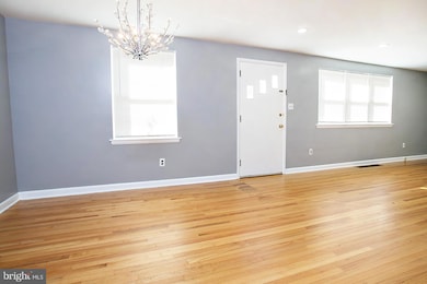 1811 Carson Dr, Norristown, PA 19403 - photo 2