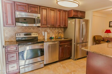 3461 Amboy Rd unit 1F, Staten Island, NY 10306 - photo 6