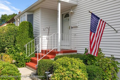 917 Claridge Dr Spring Lake NJ-large-005