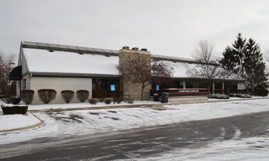 Club House (3)