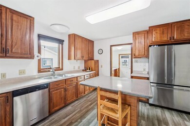 602 N 12th St, Guthrie Center, IA 50115 - photo 4