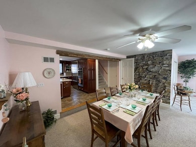 Sinking Spring PA Auction - Dining Rm