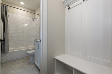 1611 Draper View Loop unit 103, Raleigh, NC 27608 - photo 3