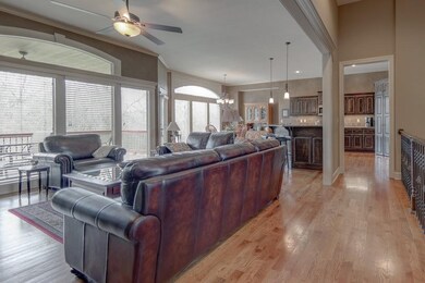 Open plan with lots of natural daylight  Great for